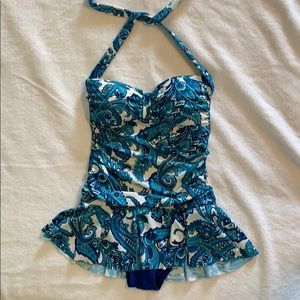 Women’s Chaps bathing suit size 8.